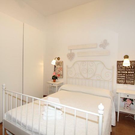 Apartamento Ollerias Малага Екстериор снимка