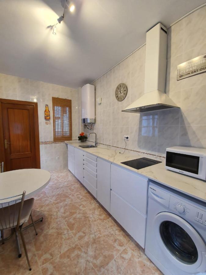 Apartamento Ollerias Малага Екстериор снимка