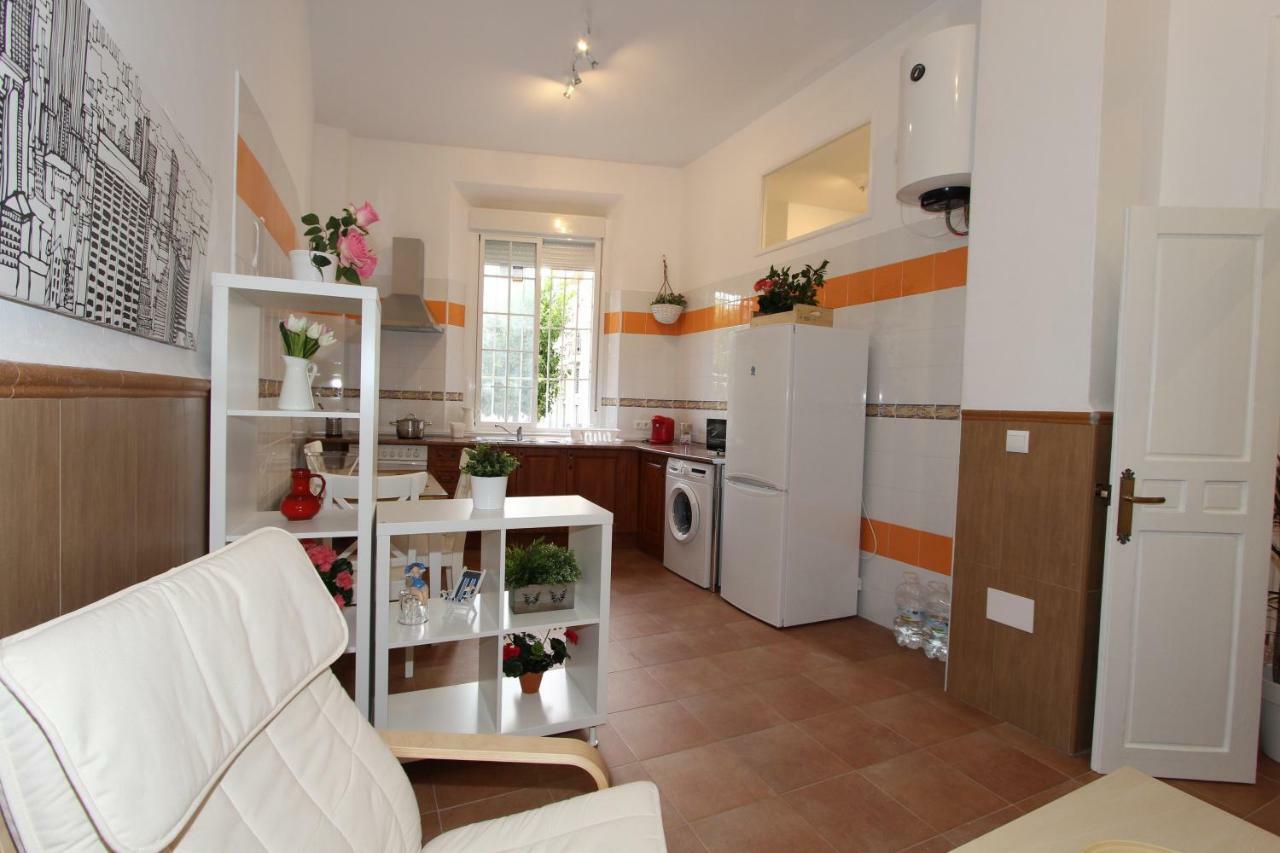 Apartamento Ollerias Малага Екстериор снимка