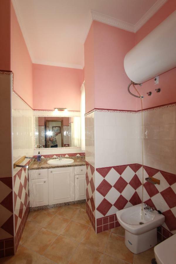 Apartamento Ollerias Малага Екстериор снимка