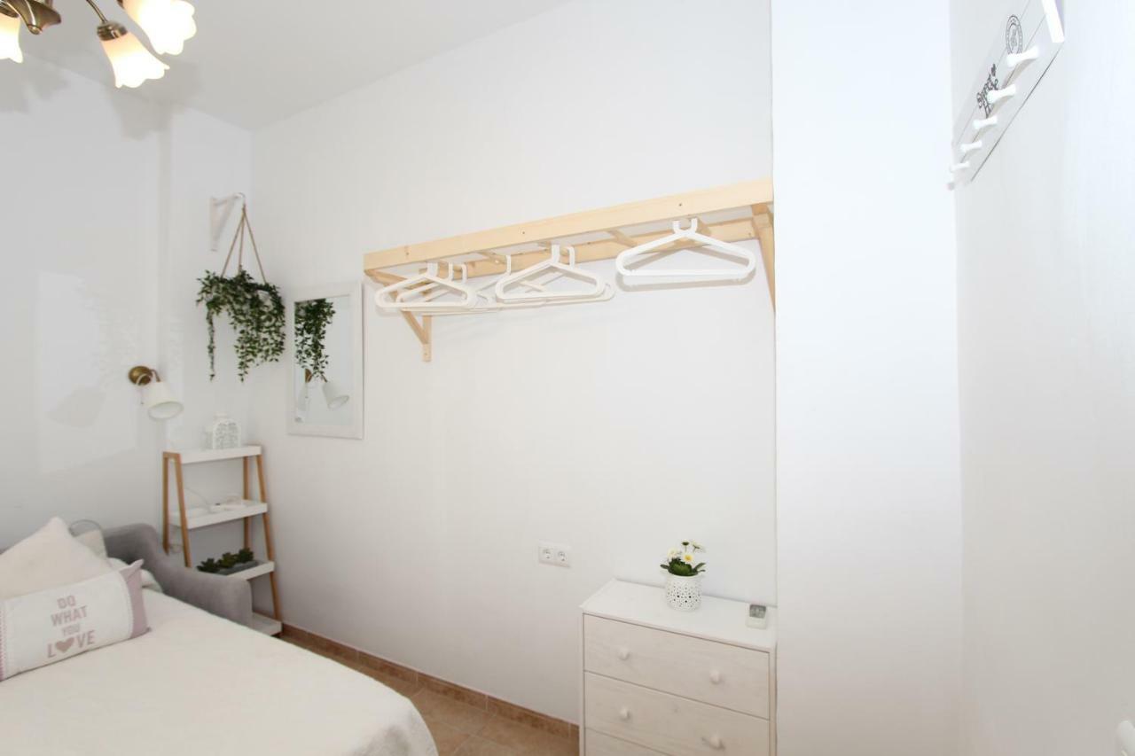 Apartamento Ollerias Малага Стая снимка